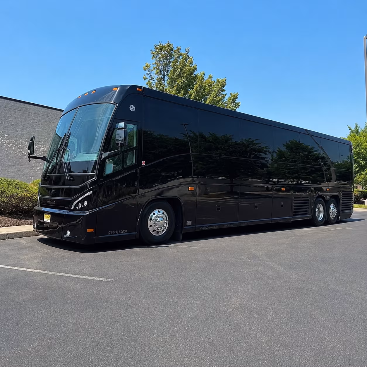 these long distance buses make the los angeles and southern california run easy